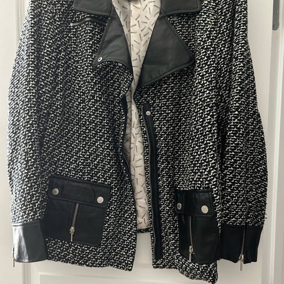 100% Black Leather and Tweed Motorcycle Jacket - Picture 8 of 13